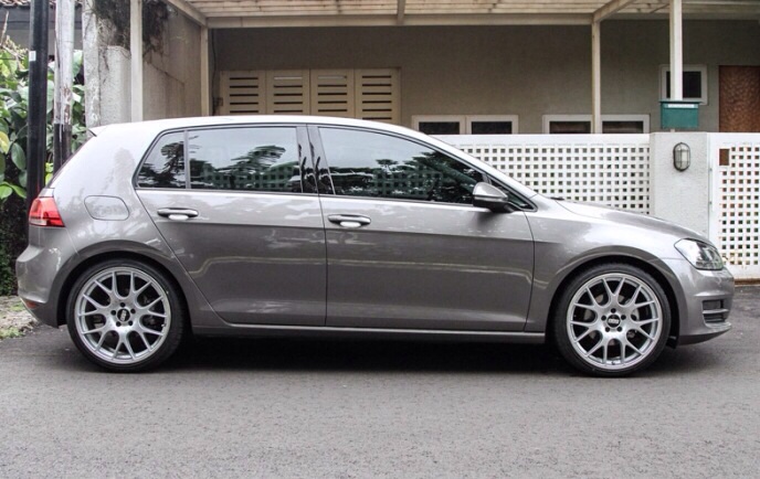 photo 2 Volkswagen Golf GTI custom wheels BBS CH-R REVISITED 19x8.5, ET +48, tire size X R19. x ET