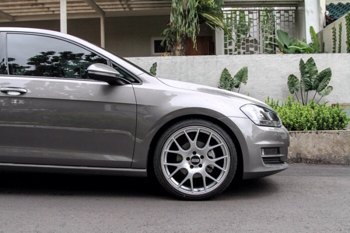 photo 1 Volkswagen Golf GTI custom wheels BBS CH-R REVISITED 19x8.5, ET +48, tire size X R19. x ET