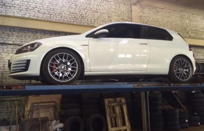 photo 4 Volkswagen Golf GTI custom wheels VMR  718 18x8.5, ET +45, tire size X R18. x ET 