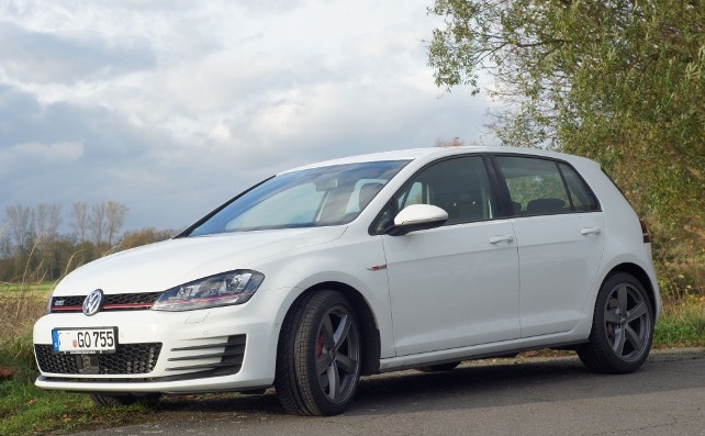 photo 1 Volkswagen Golf GTI custom wheels DIEWE  TRINA 18x8.0, ET +40, tire size X R18. x ET 