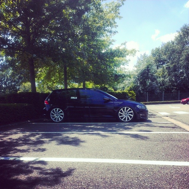 photo 4 Volkswagen e-Golf custom wheels LAND ROVER 10 SPOKE 19x8.0, ET +55, tire size X R19. x ET 
