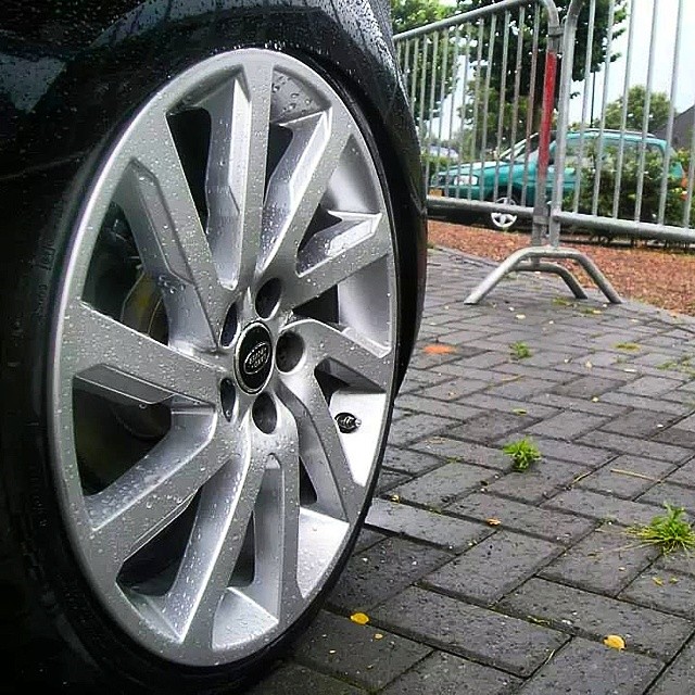 photo 1 Volkswagen e-Golf custom wheels LAND ROVER 10 SPOKE 19x8.0, ET +55, tire size X R19. x ET 