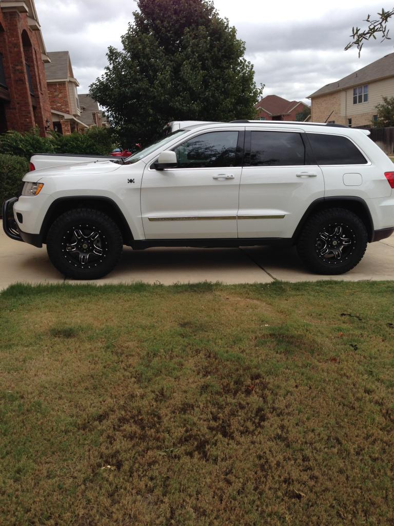 photo 2 Jeep Grand Cherokee custom wheels American Outlaw Regulators 18x9.0, ET +10, tire size 275/65 R18. x ET