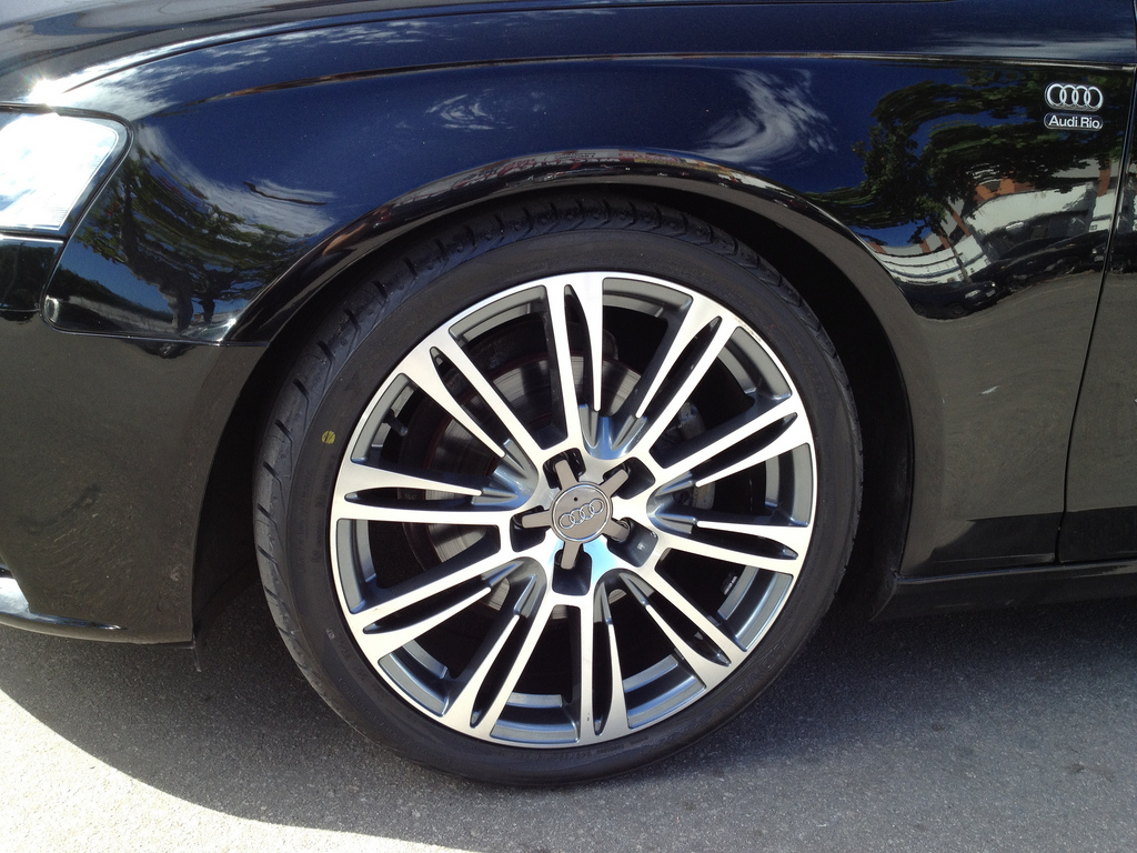photo 2 Audi A4 custom wheels Audi A8 19x8.0, ET , tire size 255/35 R19. x ET 