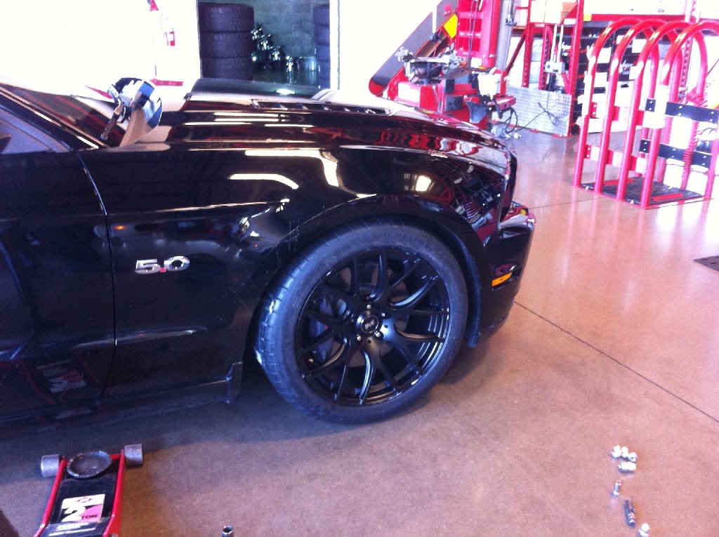 photo 1 Ford Mustang custom wheels SVE  Drifts 19x9.5, ET , tire size 275/40 R19. x ET 