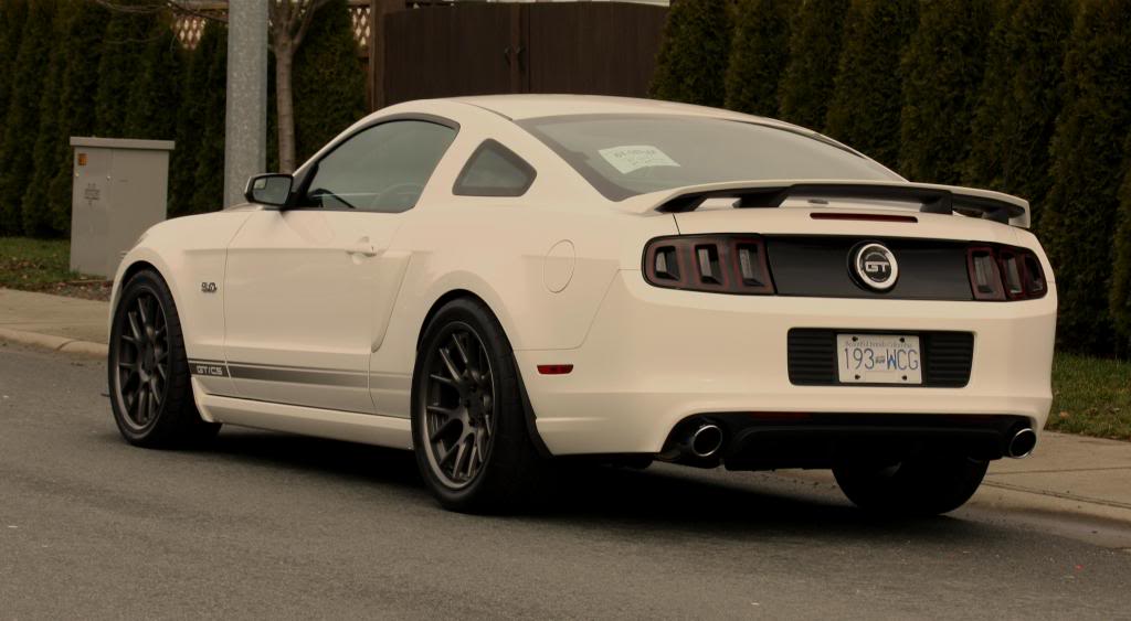 photo 3 Ford Mustang custom wheels Vossen  CV2 20x9.0, ET , tire size 265/35 R20. 20x10.5 ET 305/35 R20