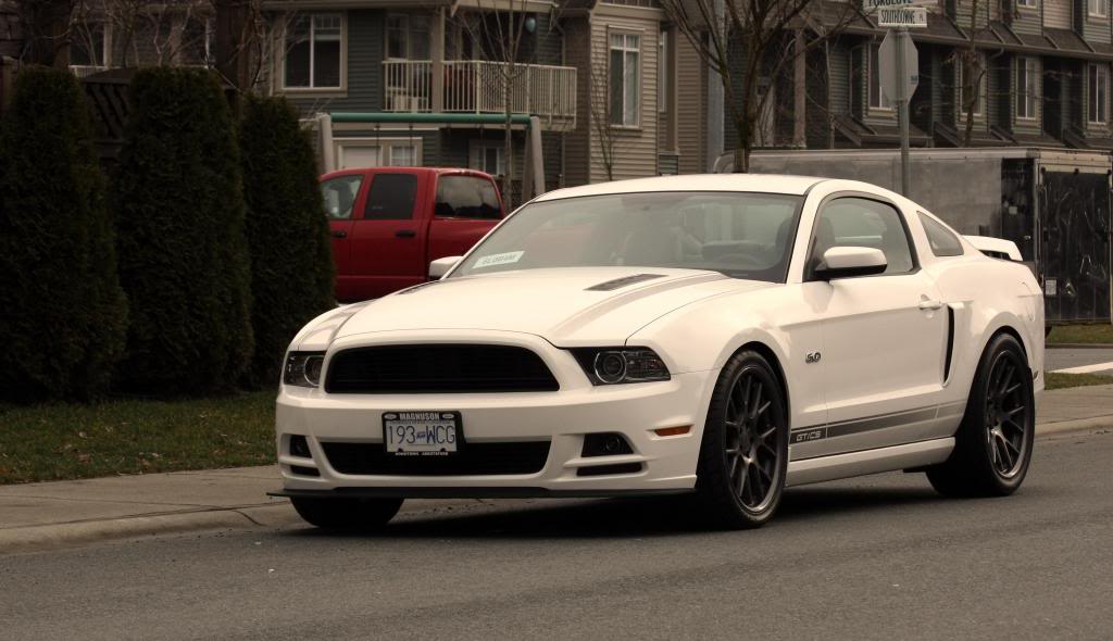 photo 4 Ford Mustang custom wheels Vossen  CV2 20x9.0, ET , tire size 265/35 R20. 20x10.5 ET 305/35 R20