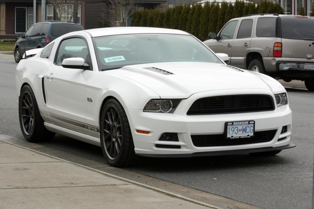 photo 5 Ford Mustang custom wheels Vossen  CV2 20x9.0, ET , tire size 265/35 R20. 20x10.5 ET 305/35 R20