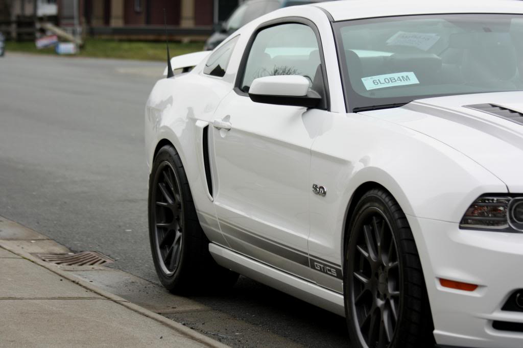 photo 6 Ford Mustang custom wheels Vossen  CV2 20x9.0, ET , tire size 265/35 R20. 20x10.5 ET 305/35 R20