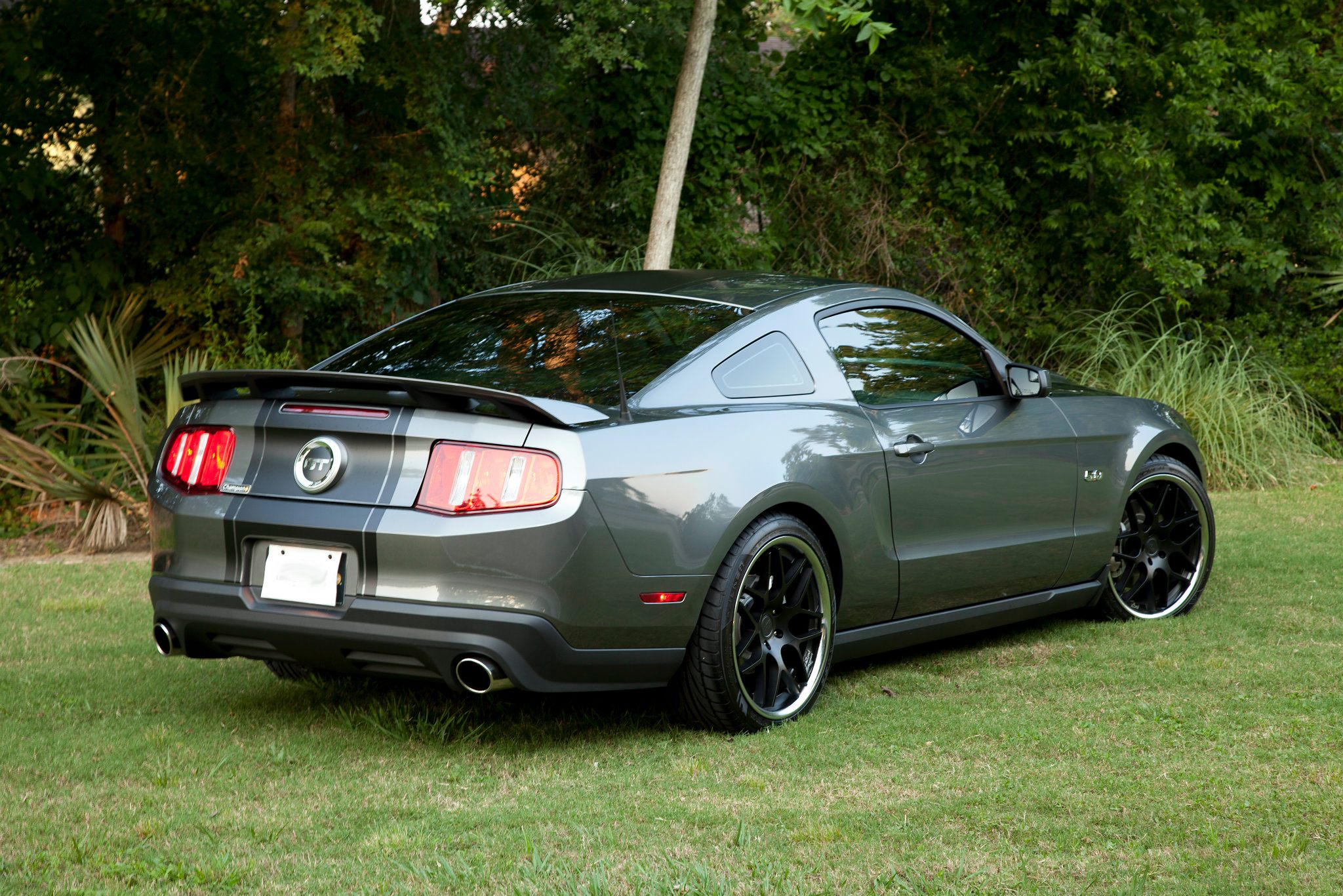 photo 2 Ford Mustang custom wheels Niché  Mugello  20x8.5, ET , tire size X R20. x ET 