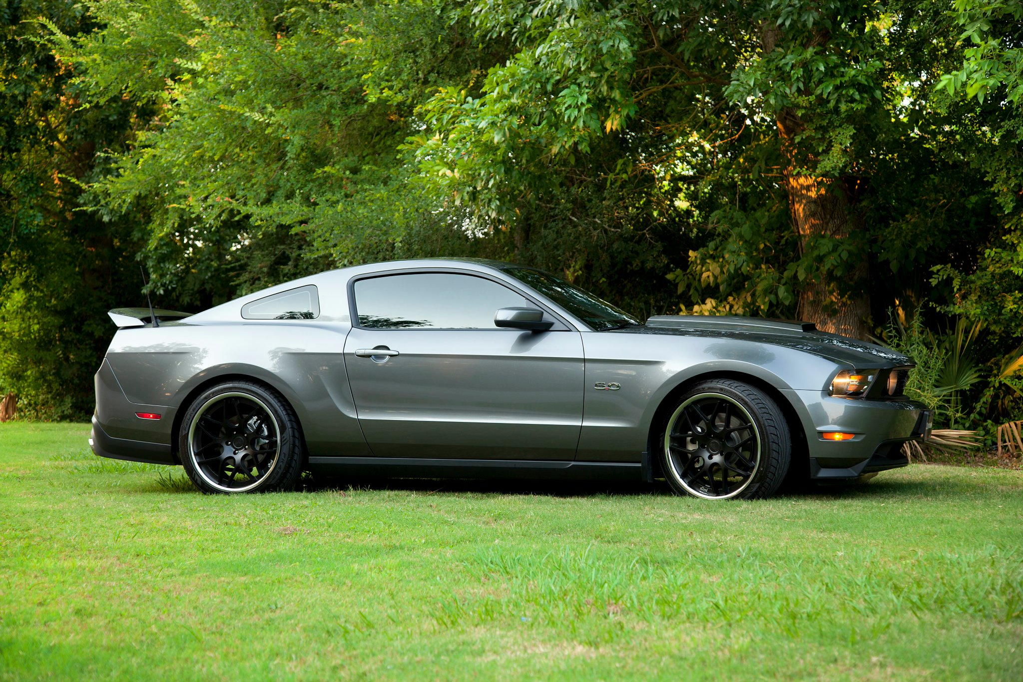 photo 3 Ford Mustang custom wheels Niché  Mugello  20x8.5, ET , tire size X R20. x ET 