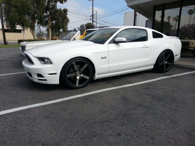photo 1 Ford Mustang custom wheels Niche  Milan 20x8.5, ET , tire size X R20. 20x10.5 ET 