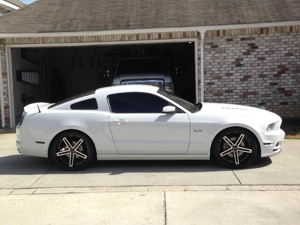 photo 1 Ford Mustang custom wheels   22x8.5, ET , tire size X R22. 22x10.0 ET 
