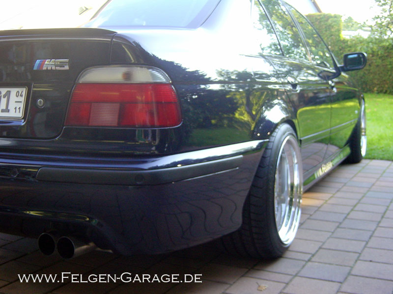 photo 2 BMW M5 custom wheels O.Z. Mito 18x10.0, ET +9, tire size 245/40 R18. 18x12.0 ET+9 285/35 R18
