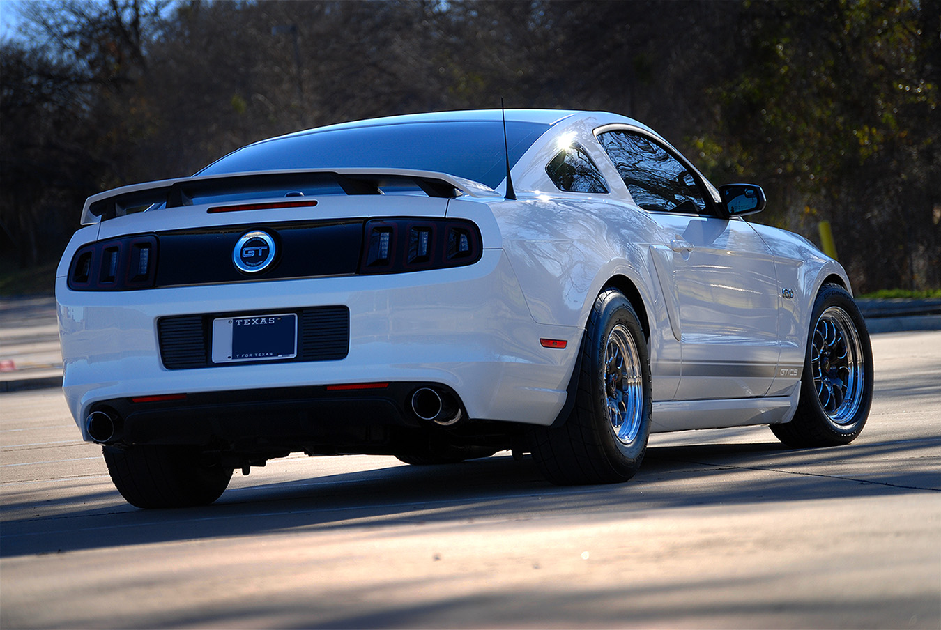 photo 3 Ford Mustang custom wheels Weld  RTS S77B 17x7.0, ET , tire size 225/50 R17. 15x10.0 ET 275/60 R15