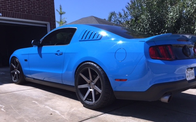 photo 3 Ford Mustang custom wheels Niche Verona 20x9.0, ET , tire size 265/35 R20. 20x10.0 ET 305/35 R20