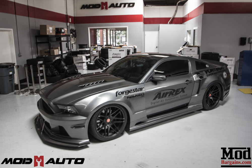 photo 1 Ford Mustang custom wheels Forgestar  F14  20x10.5, ET +5, tire size 275/35 R20. 20x12.0 ET+25 315/35 R20
