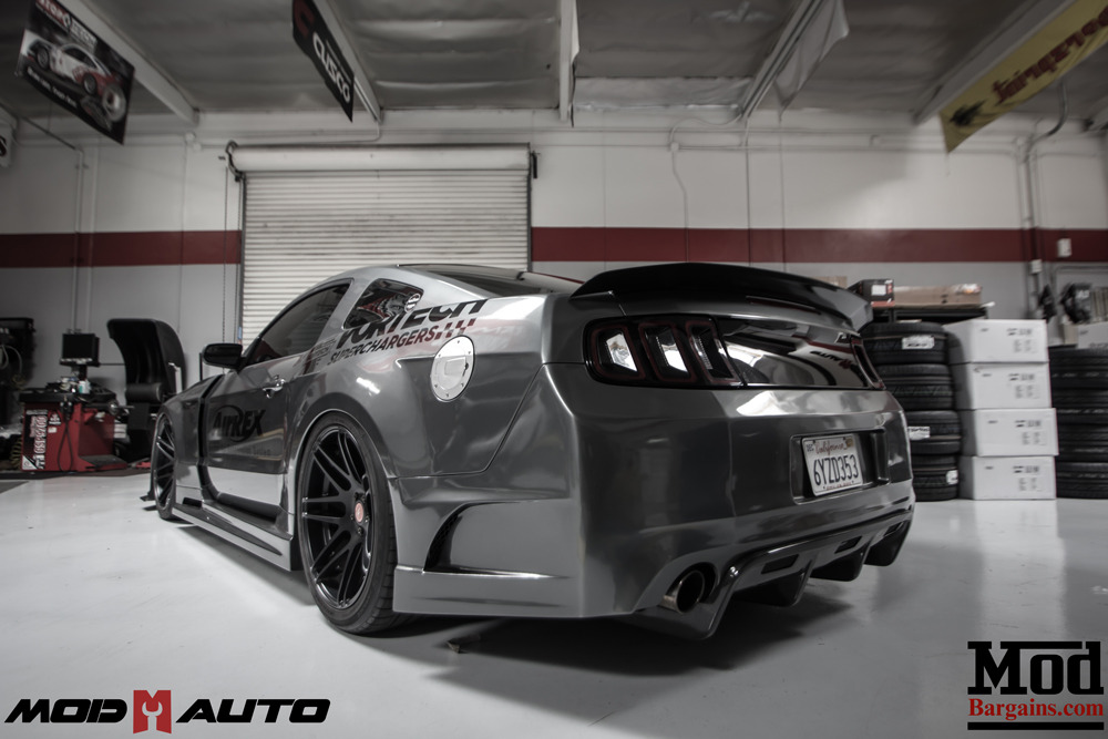 photo 3 Ford Mustang custom wheels Forgestar  F14  20x10.5, ET +5, tire size 275/35 R20. 20x12.0 ET+25 315/35 R20