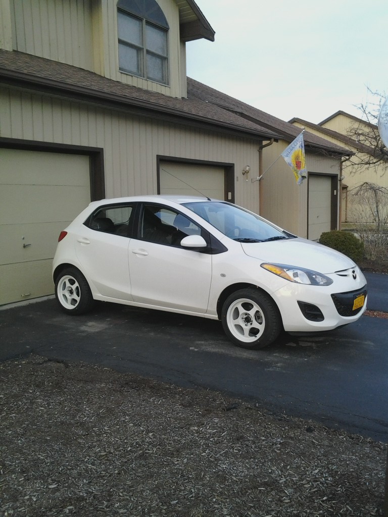 photo 1 Mazda Mazda2 custom wheels Rota Slipstream 15x8.0, ET +40, tire size 205/50 R15. x ET