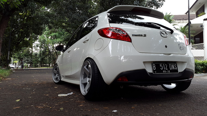 photo 2 Mazda Mazda2 custom wheels Rota  P45R  19x8.5, ET +26, tire size 205/40 R19. 17x10.0 ET 215/40 R17