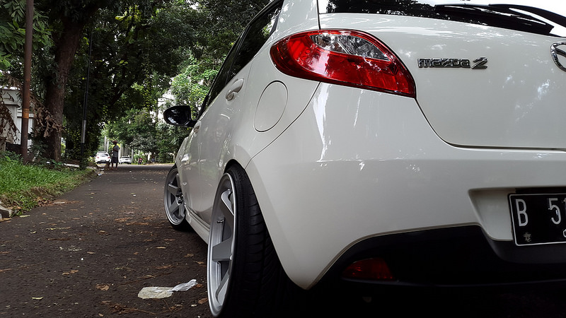 photo 3 Mazda Mazda2 custom wheels Rota  P45R  19x8.5, ET +26, tire size 205/40 R19. 17x10.0 ET 215/40 R17