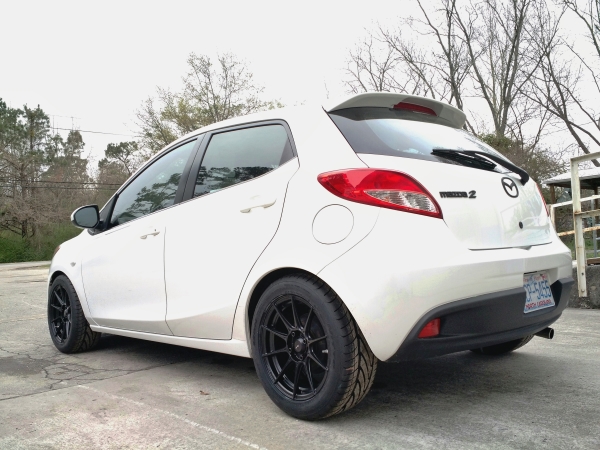 photo 2 Mazda Mazda2 custom wheels Advanti  Storm S1 15x7.0, ET +35, tire size 205/50 R15. x ET 