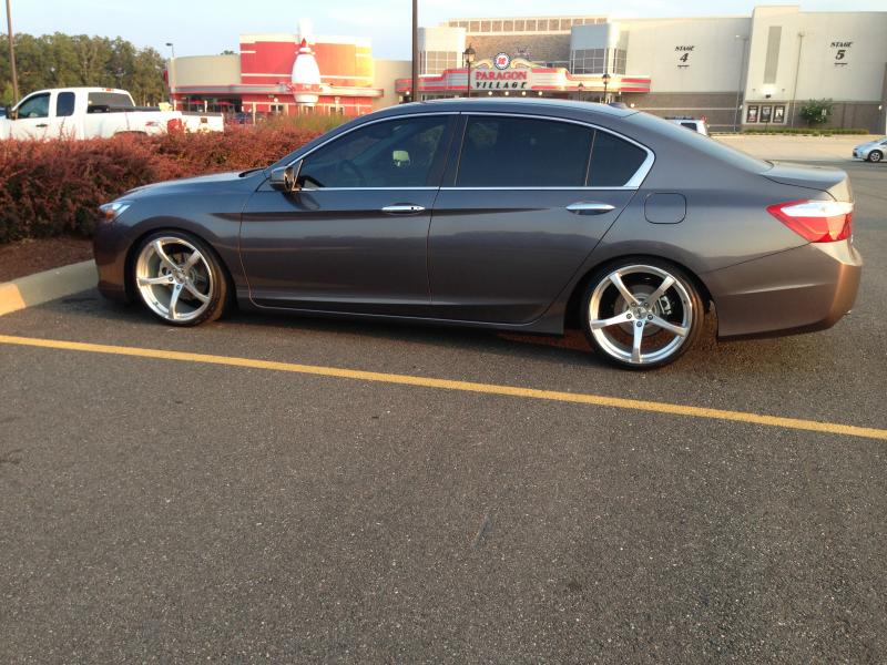 photo 1 Honda Accord custom wheels Advanti b2 denaro 19x9.5, ET +40, tire size 225/35 R19. x ET