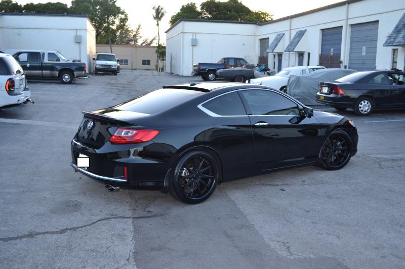 photo 2 Honda Accord custom wheels Rohana RC10 20x9.0, ET +35, tire size 245/35 R20. x ET