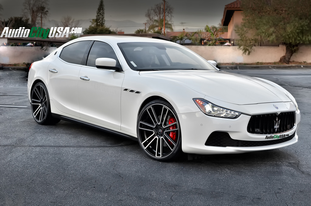 photo 2 Maserati Ghibli custom wheels Koko Kuture 22x9.0, ET , tire size 245/30 R22. 22x10.5 ET 295/25 R22