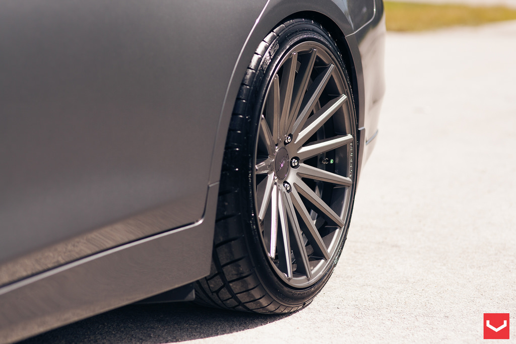 photo 3 Infiniti Q50 custom wheels Vossen VFS2 20x9.0, ET , tire size X R20. 20x10.5 ET 