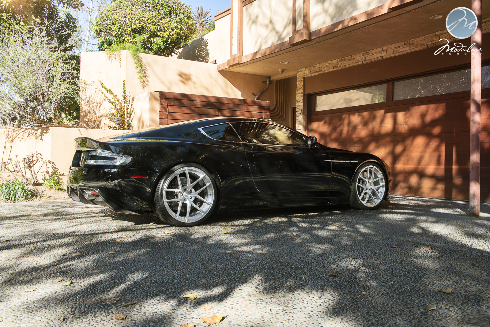 photo 5 Aston Martin DBS custom wheels Modulare B18 Evo 21x, ET , tire size X R21. x ET