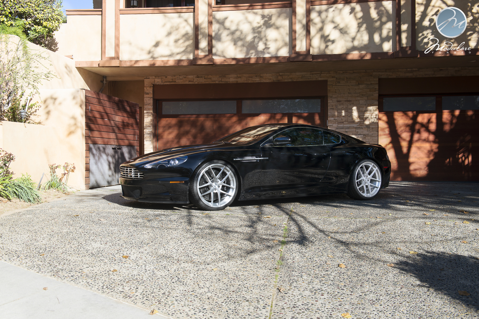 photo 6 Aston Martin DBS custom wheels Modulare B18 Evo 21x, ET , tire size X R21. x ET