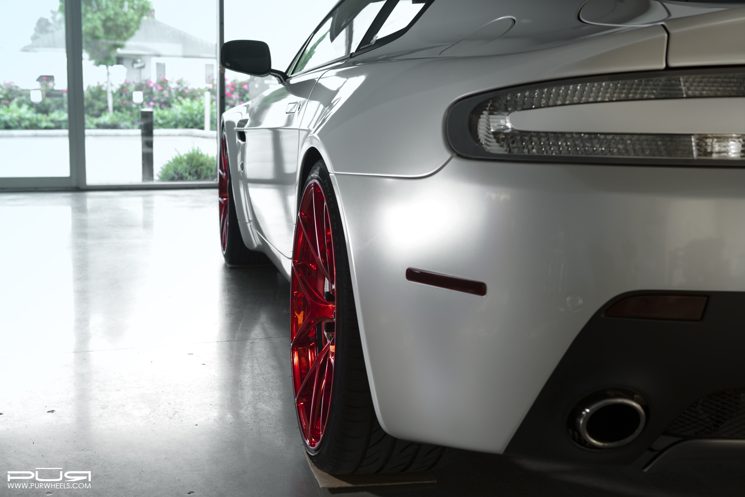 photo 4 Aston Martin V8 Vantage custom wheels PUR 4OUR 21x9.0, ET , tire size X R21. 21x10.5 ET