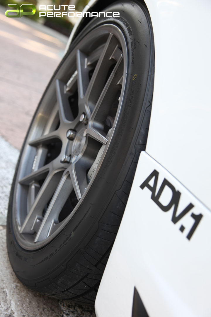 photo 7 Aston Martin DB9 custom wheels Adv.1 20x9.0, ET , tire size 255/35 R20. 20x11.0 ET 295/35 R20