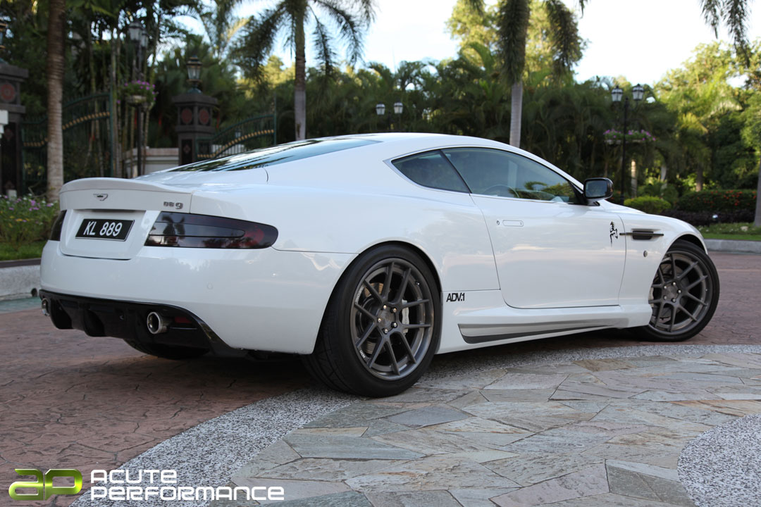 photo 2 Aston Martin DB9 custom wheels Adv.1 20x9.0, ET , tire size 255/35 R20. 20x11.0 ET 295/35 R20