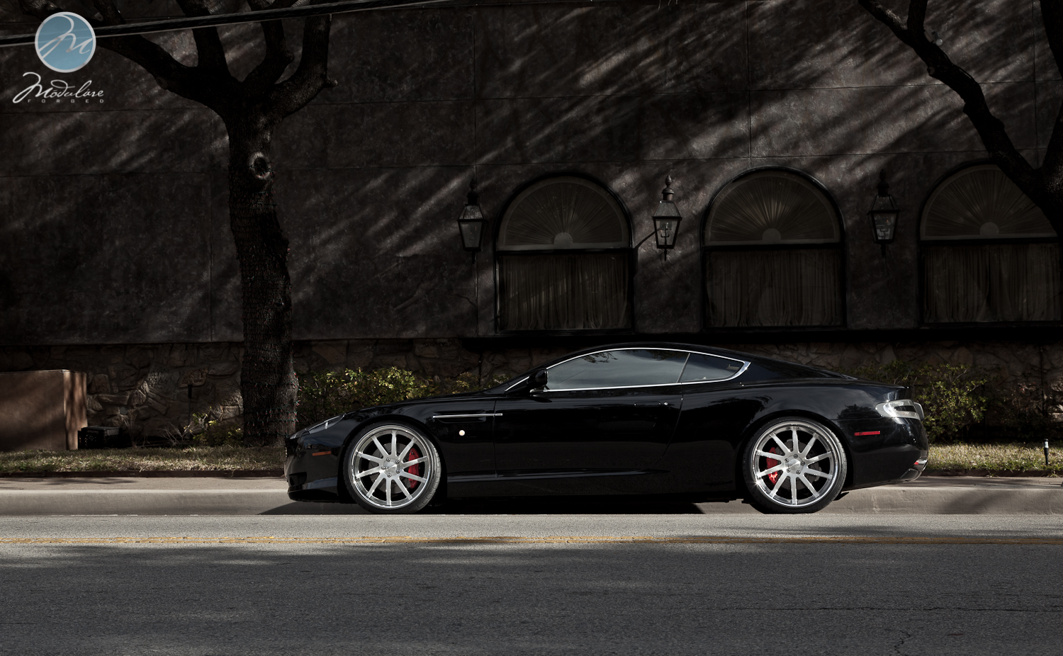 photo 9 Aston Martin DB9 custom wheels Modulare H9 21x9.0, ET , tire size 255/30 R21. 21x10.5 ET 295/25 R21