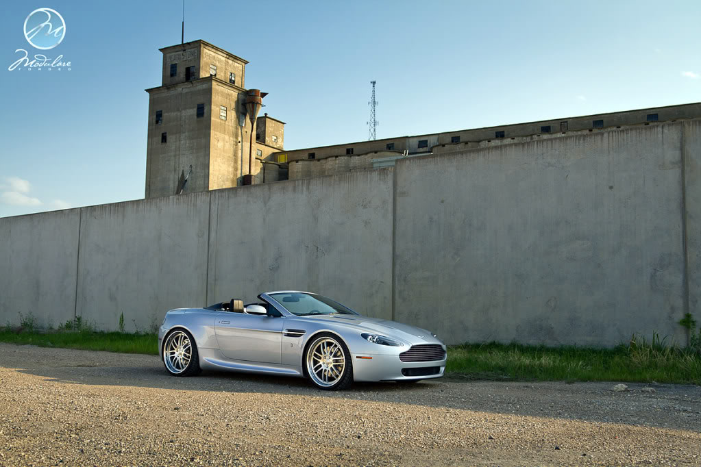 photo 3 Aston Martin V8 Vantage custom wheels Modulare  H3  21x9.0, ET , tire size 255/30 R21. 21x10.5 ET 295/25 R21