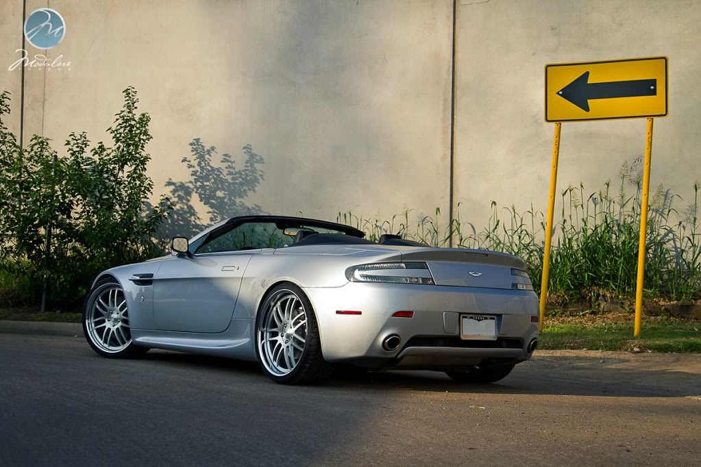 photo 5 Aston Martin V8 Vantage custom wheels Modulare  H3  21x9.0, ET , tire size 255/30 R21. 21x10.5 ET 295/25 R21