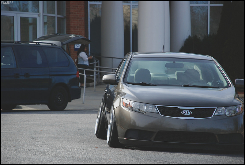 photo 2 Kia Forte custom wheels Leon Hardiritt Bugel 18x9.0, ET +7, tire size 215/35 R18. 18x10.0 ET+26