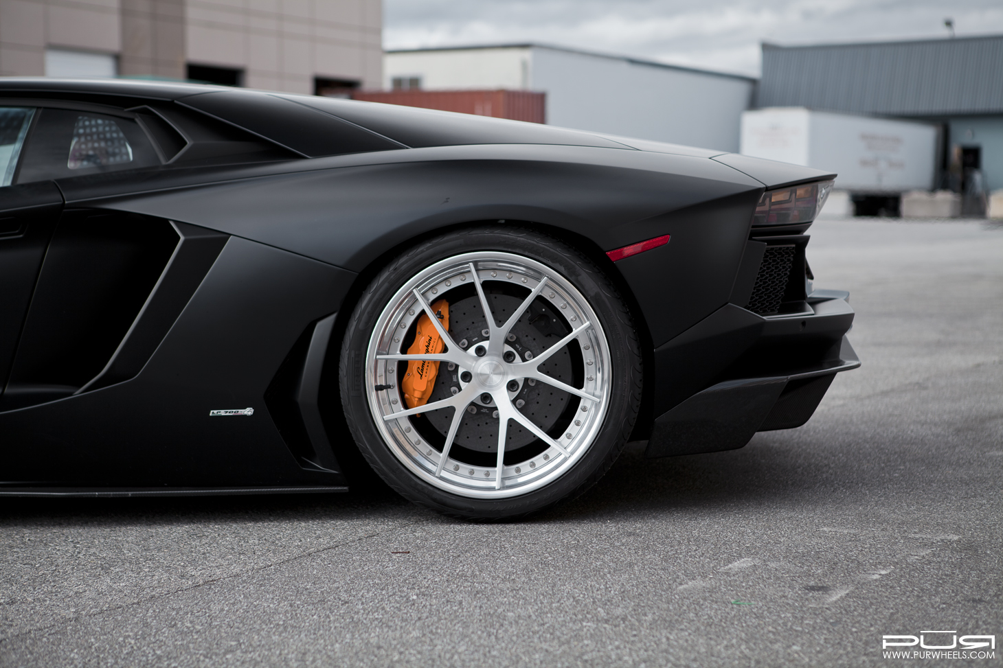 photo 4 Lamborghini Aventador custom wheels PUR LX04 20x9.0, ET , tire size X R20. 21x12.5 ET