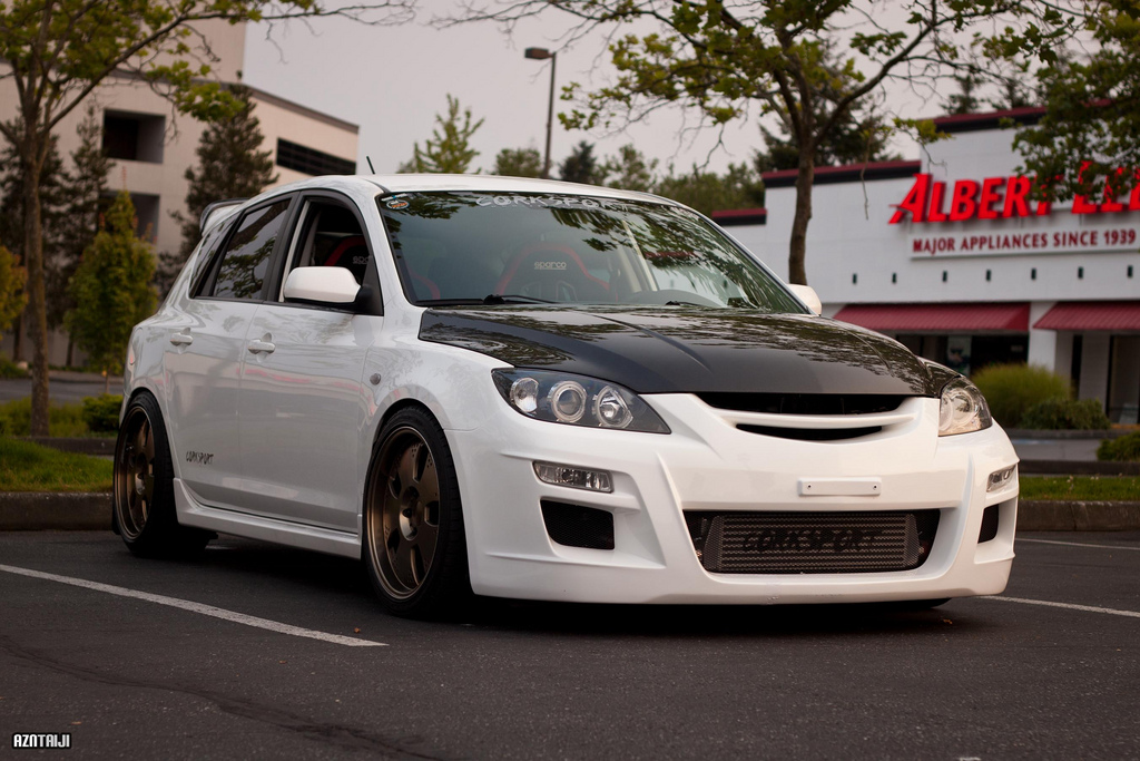 photo 1 Mazda MAZDASPEED3 custom wheels Volk SE37W 18x8.5, ET +30, tire size X R18. 18x9.5 ET+38