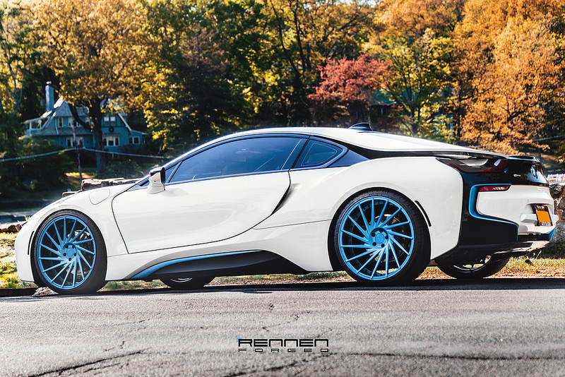 photo 6 BMW i8 custom wheels Rennen Forged RL-51  22x9.0, ET , tire size X R22. 22x10.5 ET 