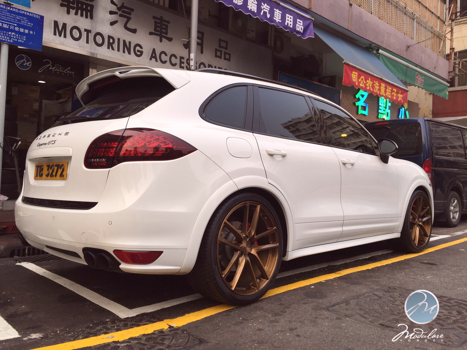 photo 2 Porsche Cayenne custom wheels Modulare B30 22x10.0, ET , tire size X R22. x ET 