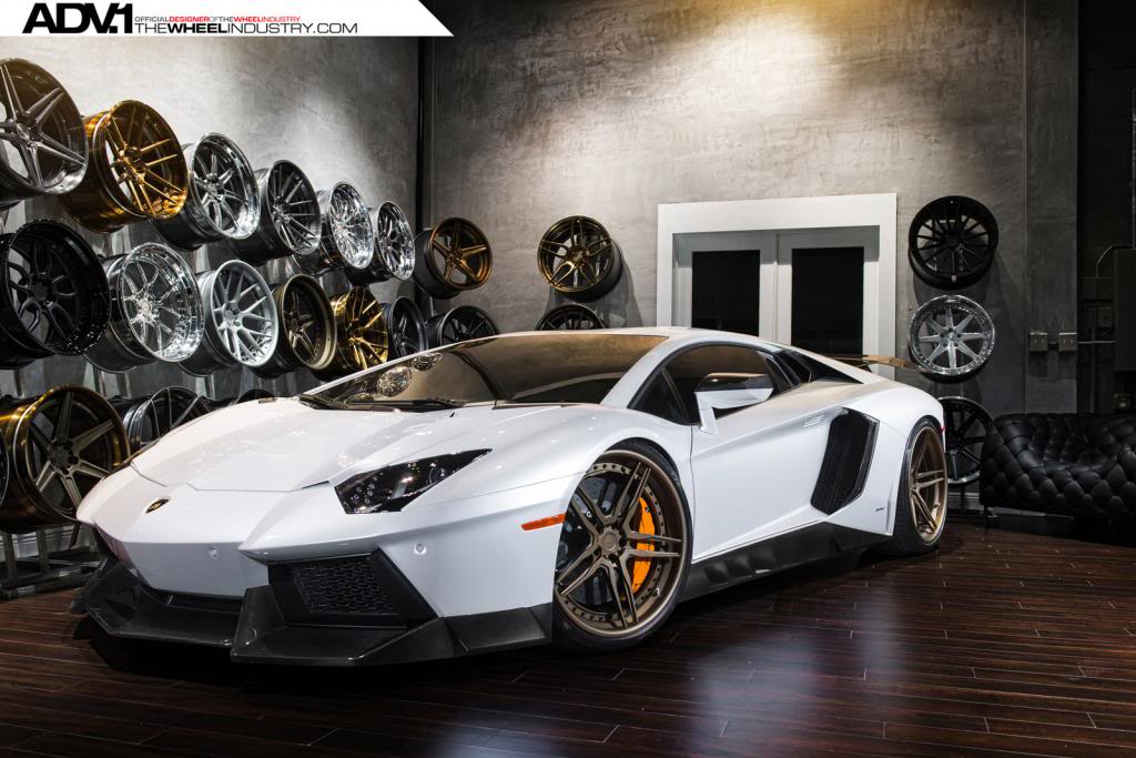 photo 7 Lamborghini Aventador custom wheels ADV05 M.V2 CS  21x9.5, ET , tire size X R21. 22x12.5 ET 