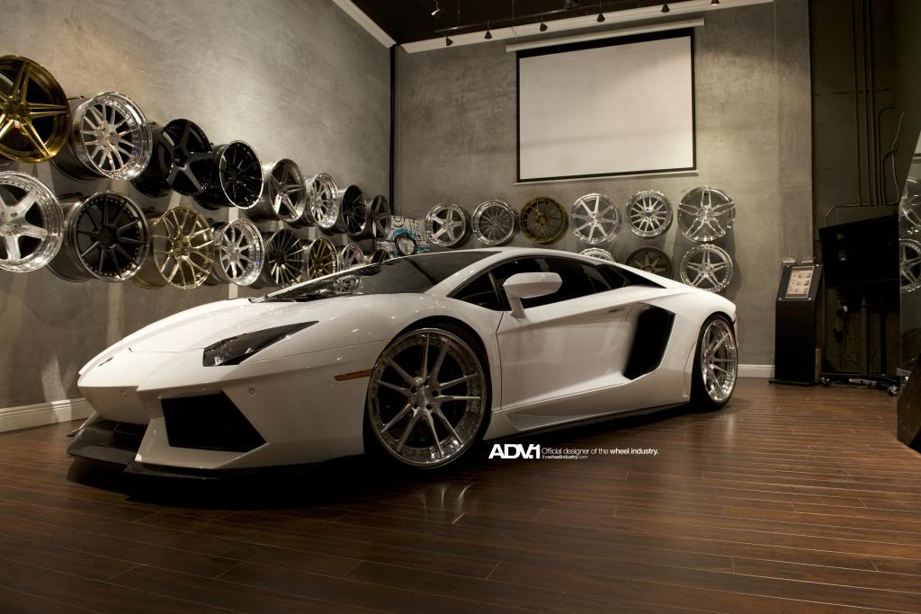 photo 6 Lamborghini Aventador custom wheels ADV5.2 CS SERIES 21x9.5, ET , tire size X R21. 22x12.5 ET 