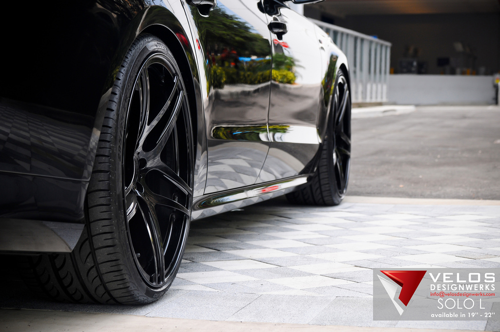 photo 7 Audi S8 custom wheels Velos SOLO L 22x9.0, ET , tire size X R22. 22x11.0 ET 
