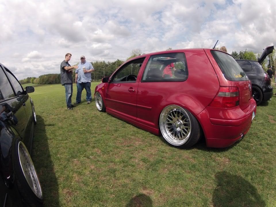 photo 2 Volkswagen Golf custom wheels   18x8.0, ET +25, tire size 215/40 R18. 18x10.0 ET+12 