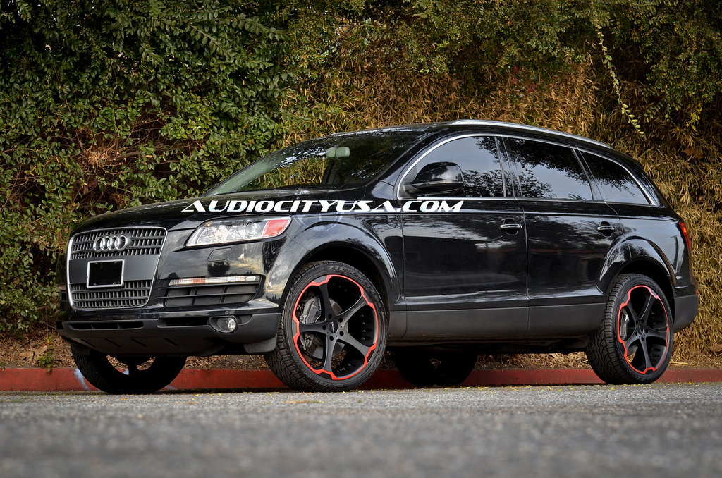 photo 2 Audi Q7 custom wheels Giovanna Dalar 5 22x9.0, ET , tire size 265/40 R22. x ET 