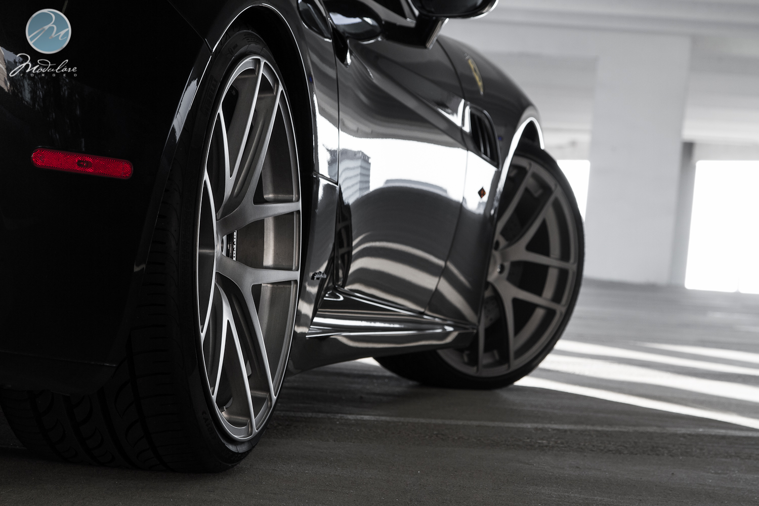 photo 6 Ferrari California custom wheels Modulare B18 21x9.0, ET , tire size 255/30 R21. 22x12.0 ET 315/25 R22