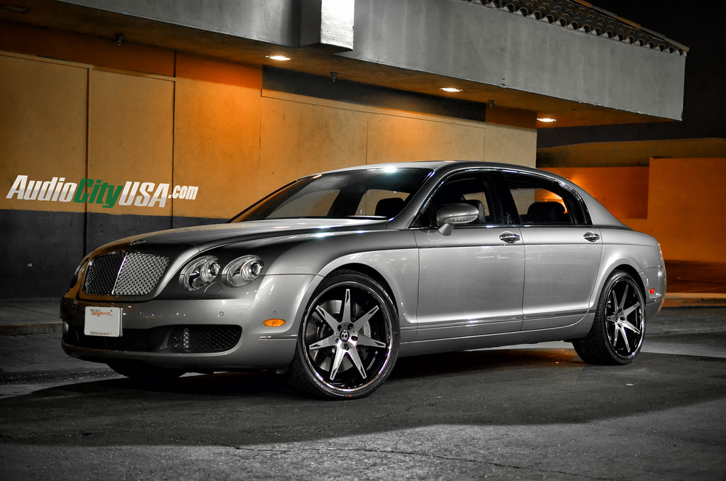 photo 3 Bentley Continental Flying Spur custom wheels Lexani R14 22x9.0, ET , tire size 285/30 R22. 22x10.0 ET